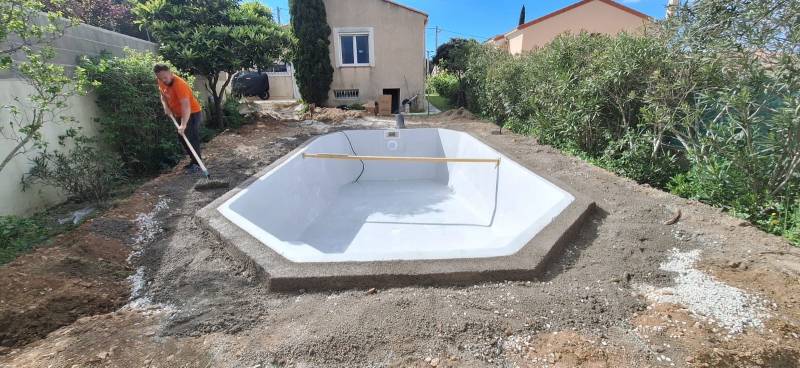 Une base béton réalisée avec précision